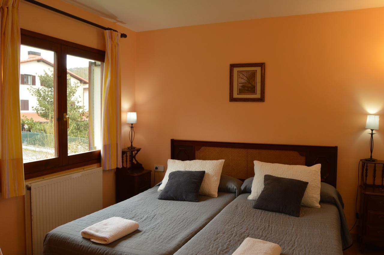 Pension El Peregrino Larrasoana Экстерьер фото